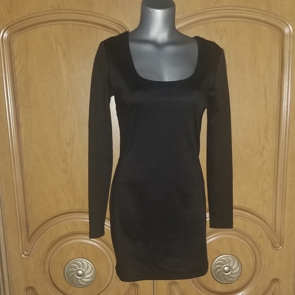 BACK BONDAGE mini DRESS - Picture 2 of 3